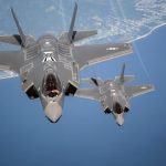 پرواز ۵۰ فروند جنگنده اف-۳۵ و اف-۲۲ آمریکا به سمت خاورمیانه