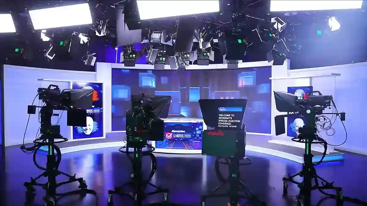 فوری/ مجری معروف تلویزیون خداحافظی کرد