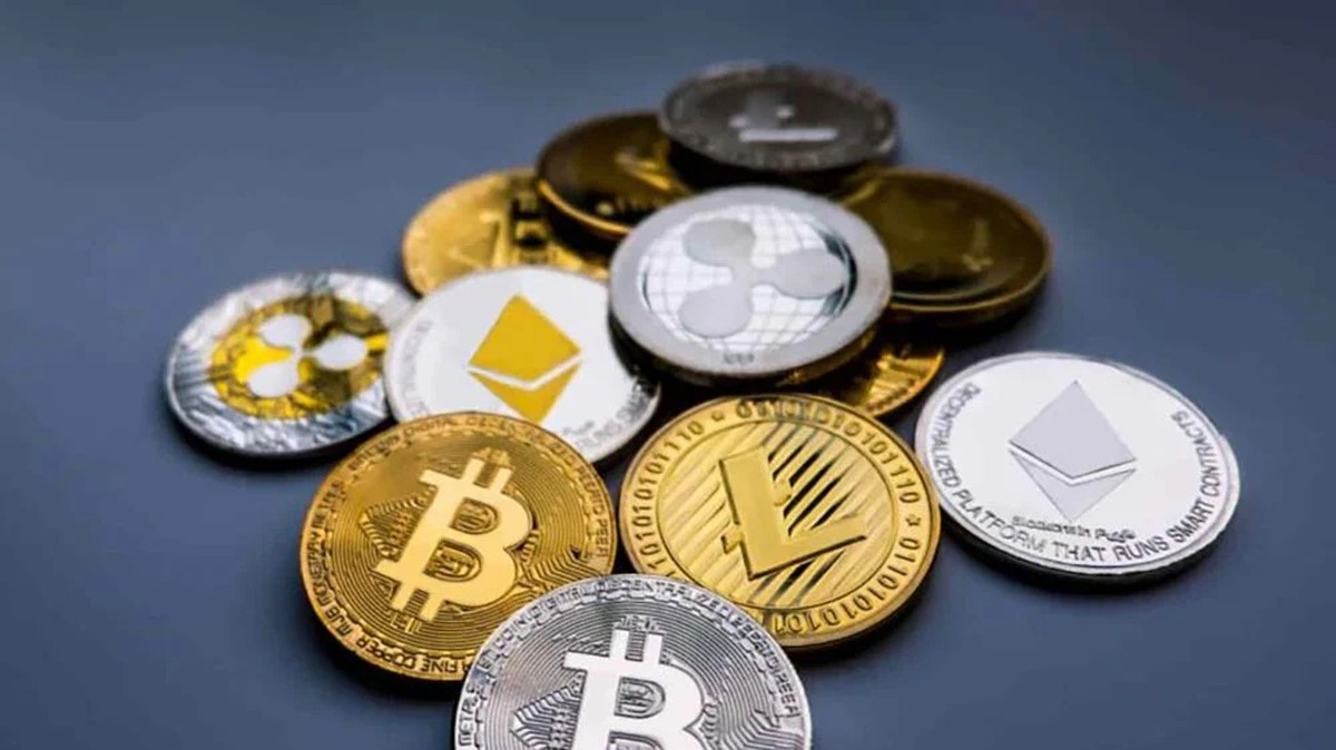 بازار ارزهای دیجیتال در پنجشنبه ۳۰ بهمن ۱۴۰۴ / بیت‌کوین پس از افت ماهانه سبزپوش شد