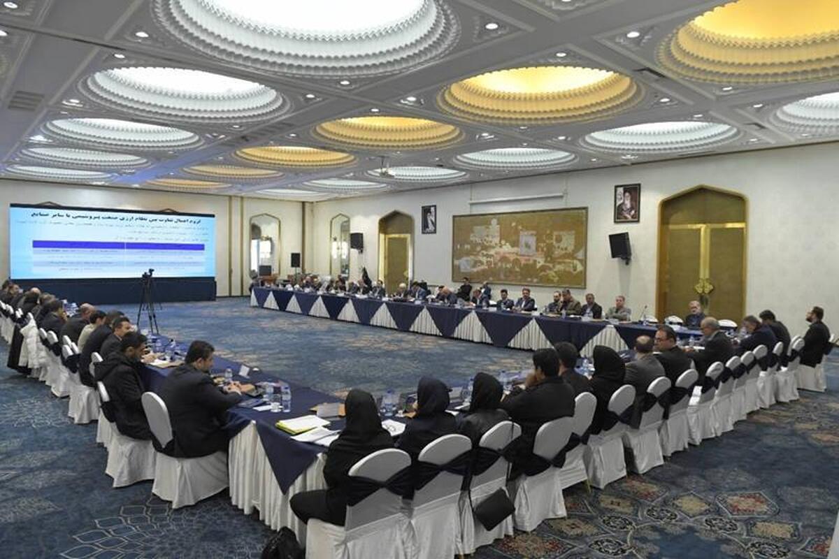 نقش بی‌بدیل شرکت صنایع پتروشیمی خلیج‌فارس در ارزآوری/ یک لاین ویژه برای تامین ارز شرکت‌های پتروشیمی ایجاد شد