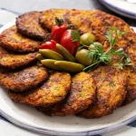 طرز پخت کوکوی مرغ و پیازچه؛ افطاری ساده و مقوی