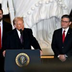 درگیری شدید ترامپ و نماینده مسلمان کنگره آمریکا / تو آمریکایی‌ها را کشته‌ای!