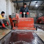 نرخ جدید قالیشویی اعلام شد / شستن فرش متری چند؟