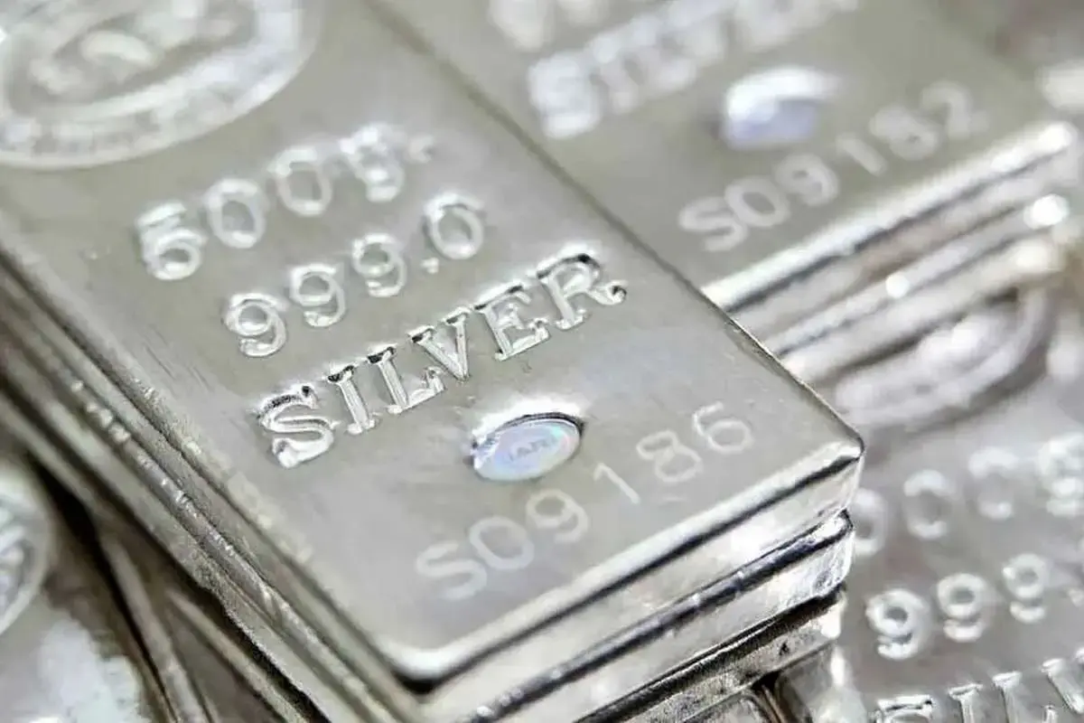 ثبت رکورد تاریخی نقره در بازار امروز ۶ اسفند ۱۴۰۴/ قیمت جدید اعلام شد