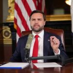 ادعای عجیب معاون ترامپ درمورد ایران و برنامه ساخت سلاح هستهای