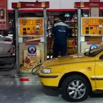 صف طولانی پمپ بنزين در تهران / امشب جنگ می‌شود؟