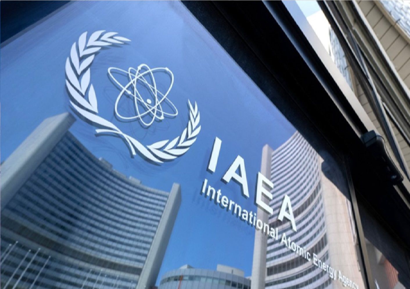 برای اینکه ثابت کنیم همچنان متعهد به عدم تخطی از فعالیت‌های صلح‌آمیز هسته‌ای هستیم، این موافقت صورت گرفت