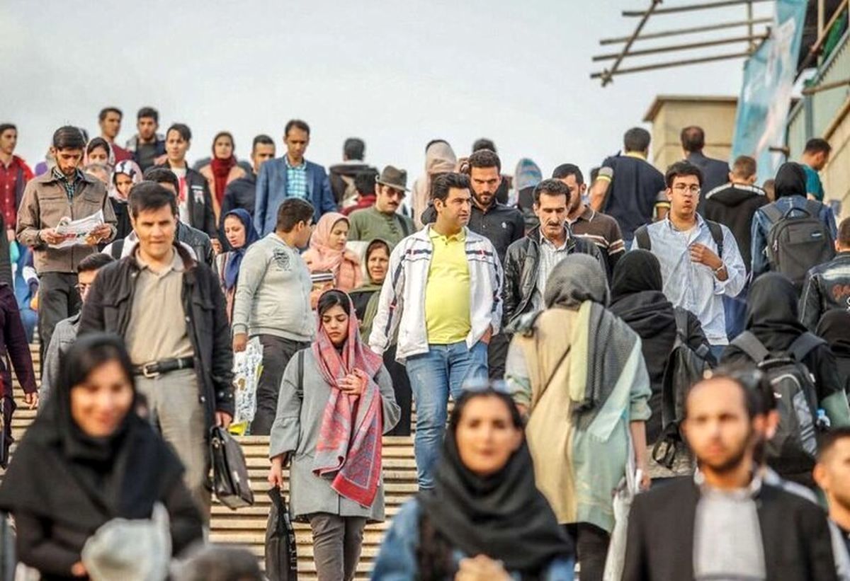 زارعیان: آنچه امروز تجربه می‌کنیم شبیه زندگی در «اقلیم دائم‌التغییر و طوفانی» است | دچار فروپاشی افق آینده یا انقباض زمانی شده‌ایم