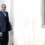 تیغ رد صلاحیت بر گردن منتقدان زاکانی/ هشدار درباره کاهش مشارکت در انتخابات پیش رو / مهندسی انتخابات شکل می گیرد؟