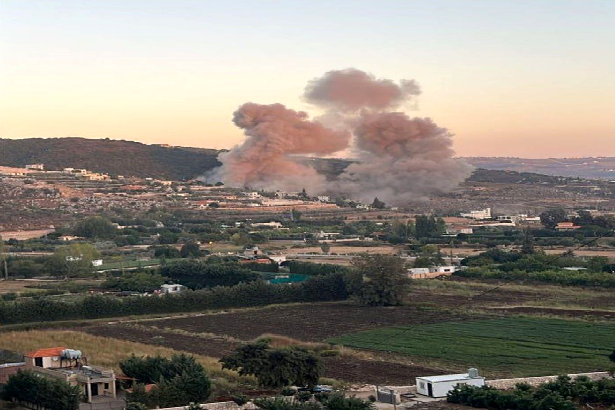 اسرائیل حمله کرد / حملات توپخانه‌ای سنگین به جنوب لبنان