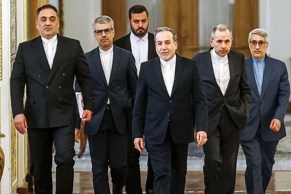 یاران عراقچی در مذاکره با آمریکا به روایت المانیتور