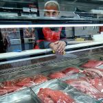 قیمت گوشت قرمز و مرغ در تهران/ کاهش ۳۰۰ هزار تومانی گوشت گوسفندی