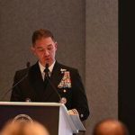 تصویر فرود هواپیمای فرمانده سنتکام در محل مذاکره ایران و آمریکا