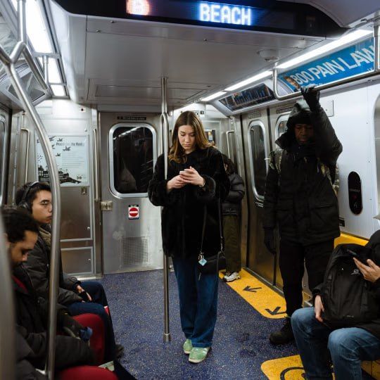 سرمایه‌گذاری در بورس بر خرید مسکن ارجحیت دارد؟