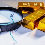 افزایش قیمت طلا با تضعیف دلار | نگاه بازارها به مذاکرات ایران و آمریکا