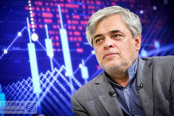 دولت و مجموعه نظام تلاش می‌کنند کار به جنگ نکشد و به یک توافق منصفانه دست پیدا کنند/ اگر طبقه متوسط دچار سرخوردگی شود، پیامدهای آن نه‌تنها اقتصادی، بلکه سیاسی و اجتماعی خواهد بود