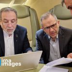 تصاویر هیات مذاکره کننده ایرانی در پرواز مسقط