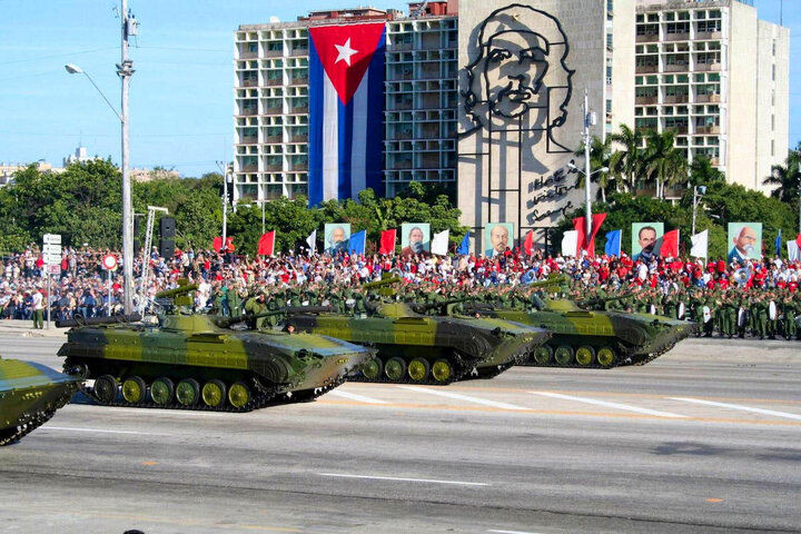 همچنان به کوبا نفت می دهیم